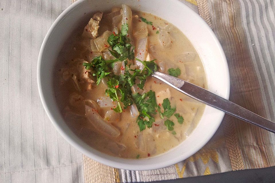 Shirataki-Nudelsuppe mit Tofu