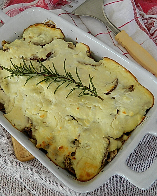Champignon-Kartoffel-Schafskäse-Auflauf
