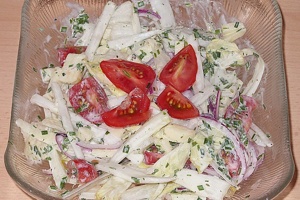 Chicoree - Salat mit Kräuterfrischkäse - Dressing