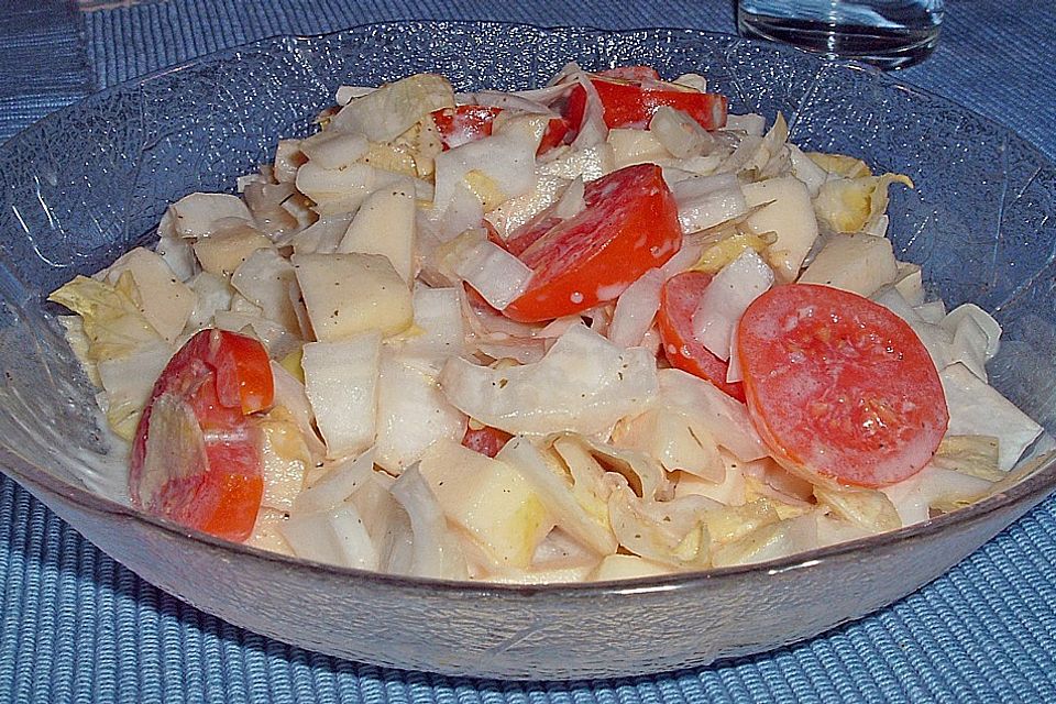 Chicoree - Salat mit Kräuterfrischkäse - Dressing