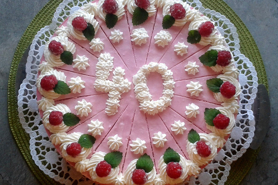 Marmorierte Himbeertorte