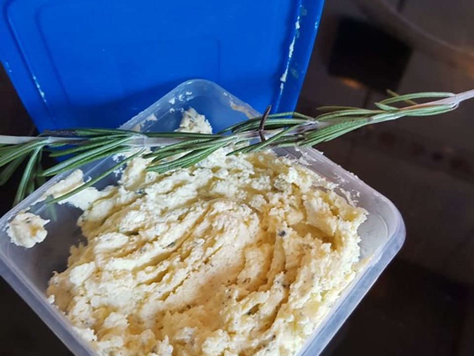 Limetten-Rosmarin-Butter von lisissi| Chefkoch