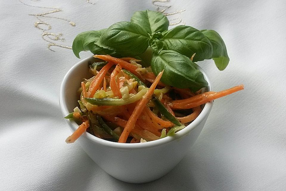 Gurken-Karotten-Salat Gurken-Karotten-Salat