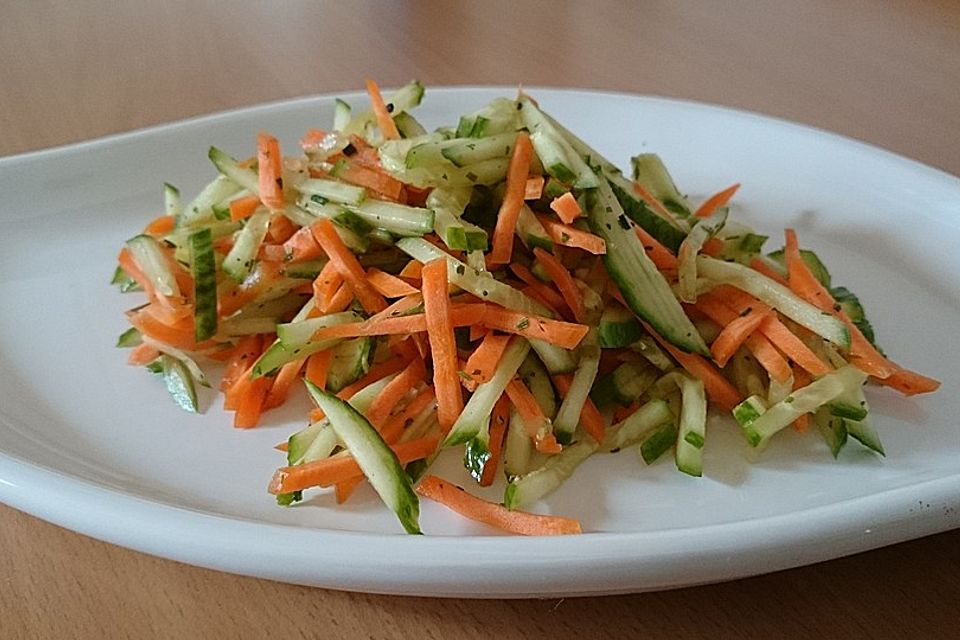 Gurken-Karotten-Salat Gurken-Karotten-Salat
