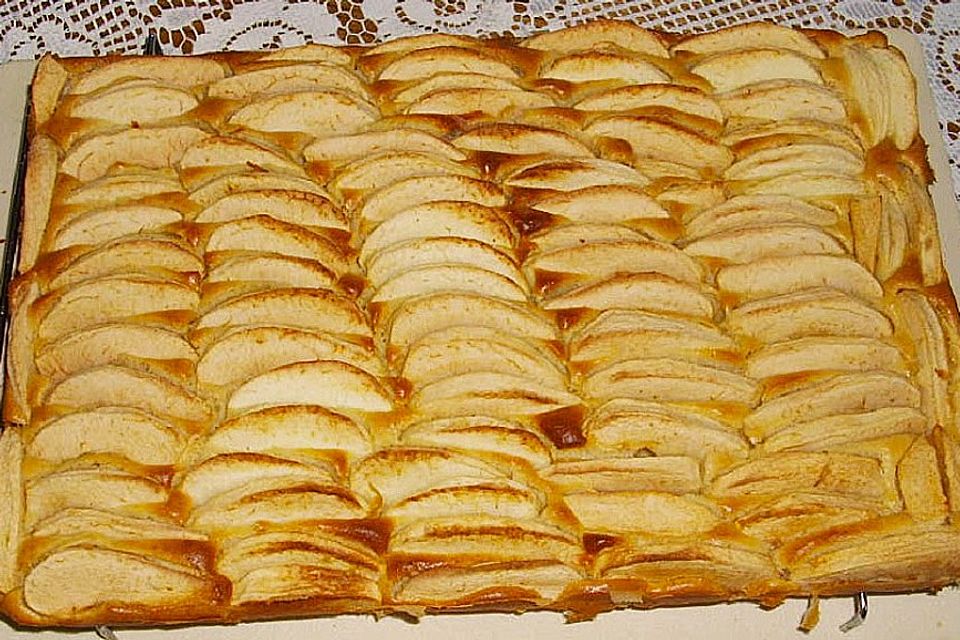 Apfel-Sandkuchen vom kleinen Blech