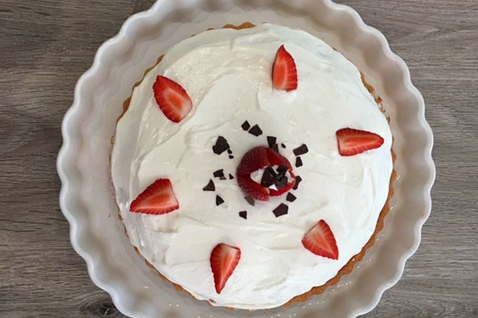 Erdbeerkuchen mit Quark und Sahne