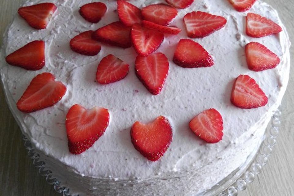 Erdbeerkuchen mit Quark und Sahne