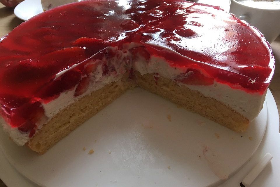 Erdbeerkuchen mit Quark und Sahne