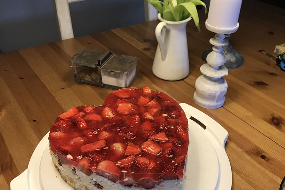 Erdbeerkuchen mit Quark und Sahne