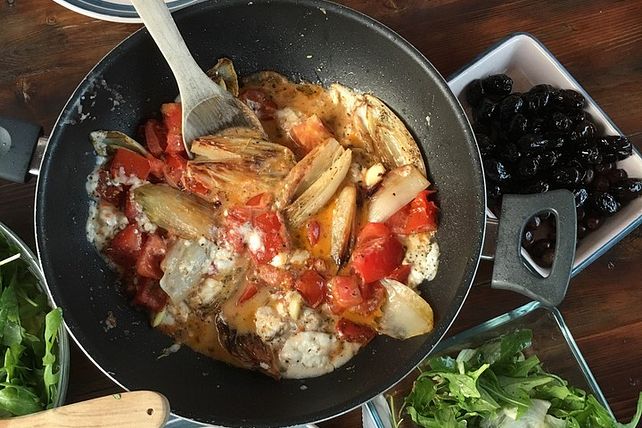 Gebratener Chicorèe mit Tomate und Fetakäse von Mapula| Chefkoch