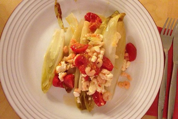 Gebratener Chicorèe mit Tomate und Fetakäse von Mapula | Chefkoch