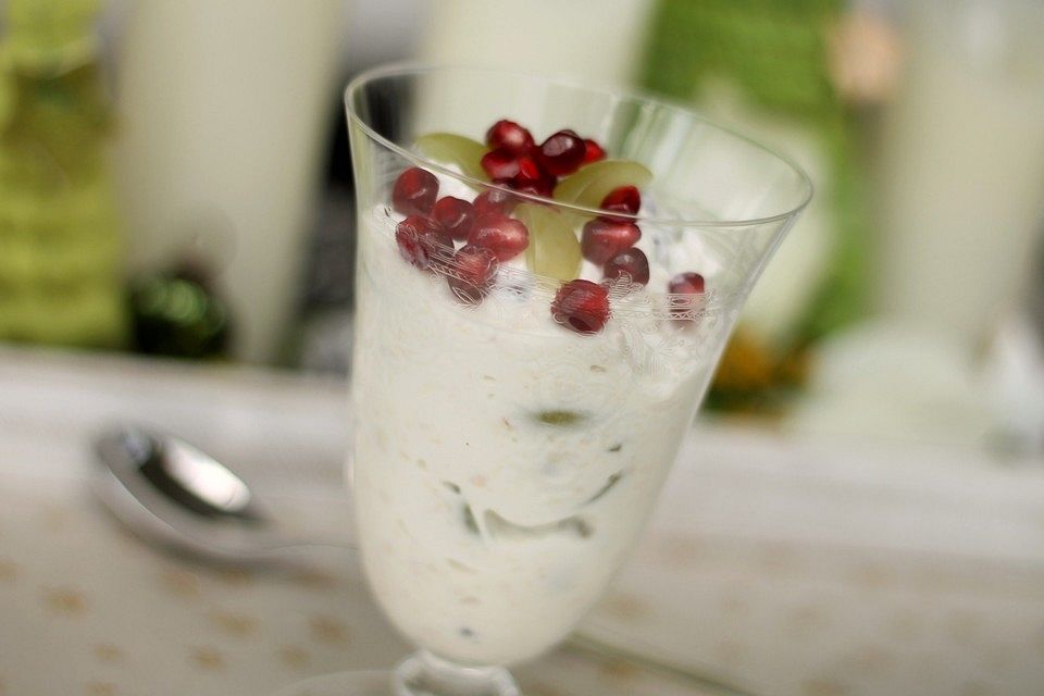 Frühstücksquark mit Orangensaft und Haferflocken