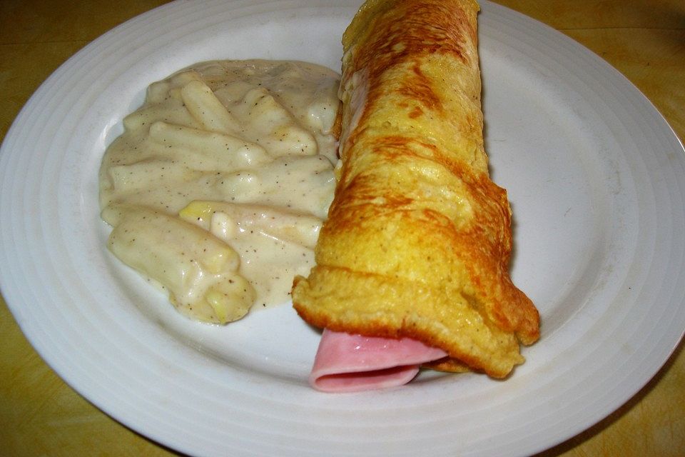 Spargel mit Schinken, Sauce Hollandaise und schwäbischen Pfannkuchen