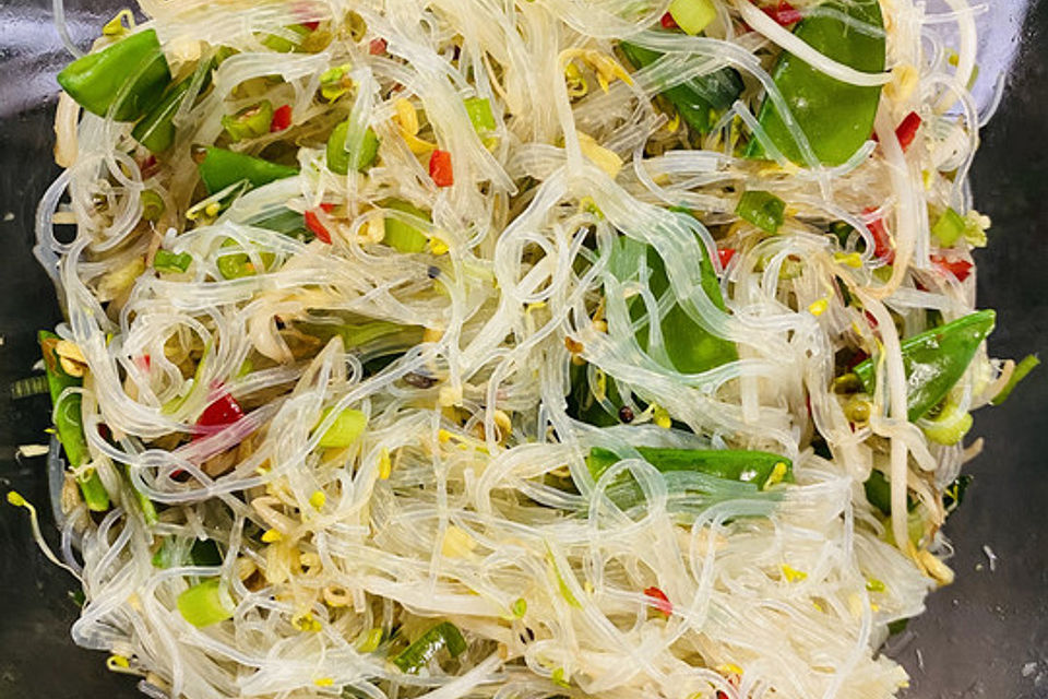 Vietnamesischer Glasnudelsalat