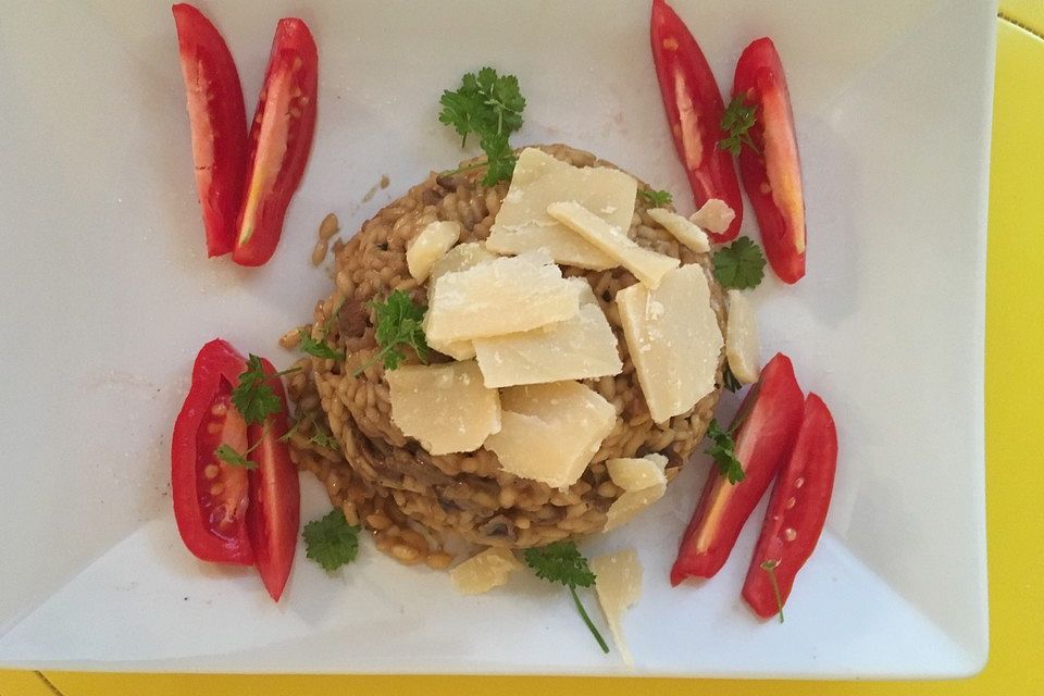 Risotto mit getrockneten Steinpilzen