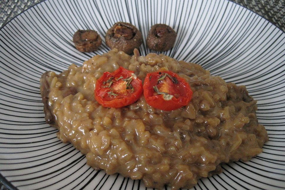 Risotto mit getrockneten Steinpilzen