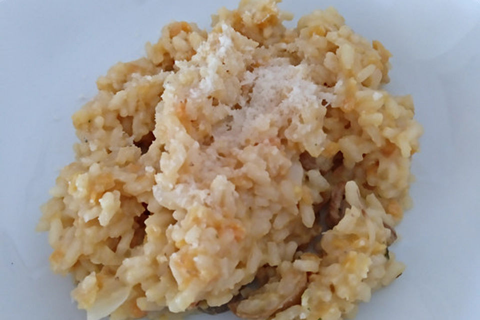 Risotto mit getrockneten Steinpilzen