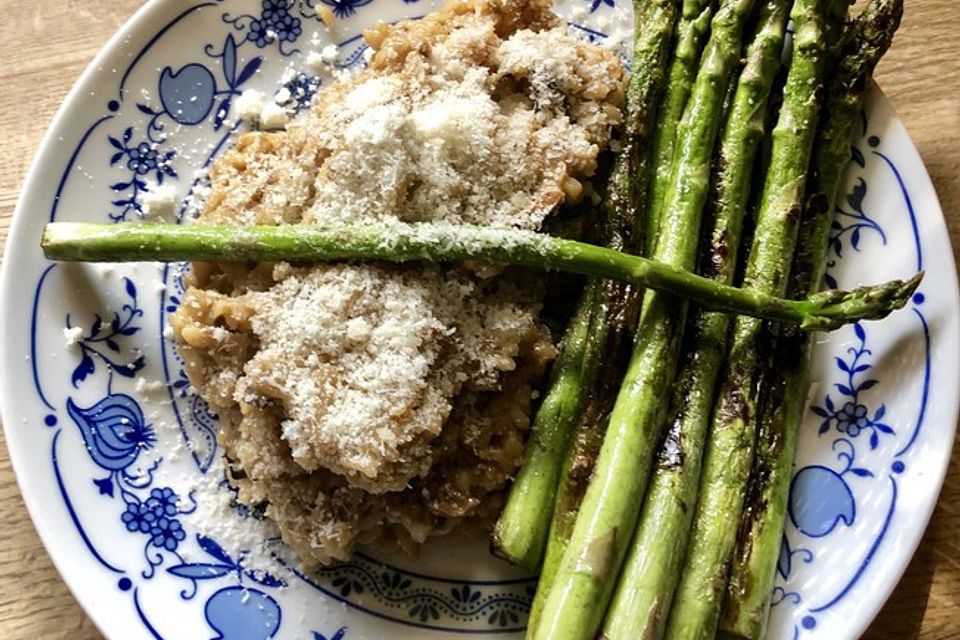 Risotto mit getrockneten Steinpilzen