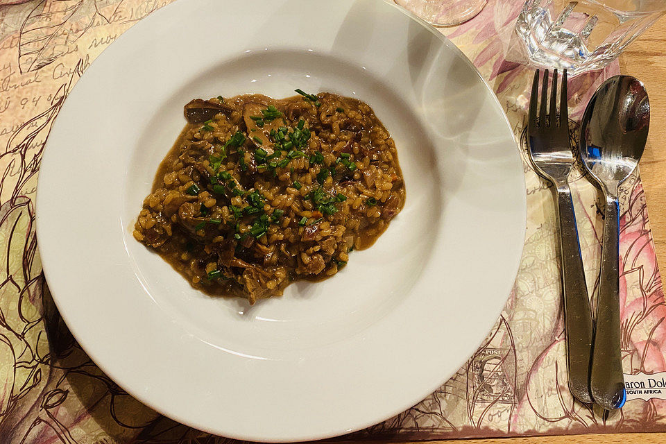 Risotto mit getrockneten Steinpilzen