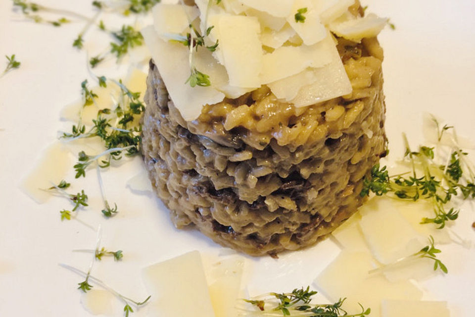 Risotto mit getrockneten Steinpilzen