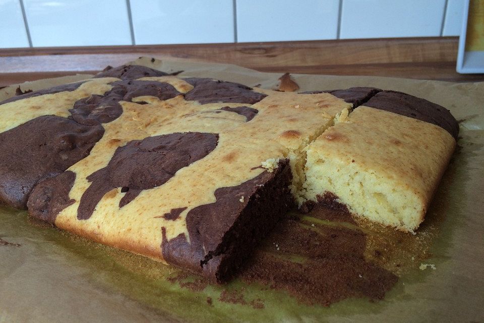 Zitronenkuchen auf dem Blech Zitronenkuchen auf dem Blech