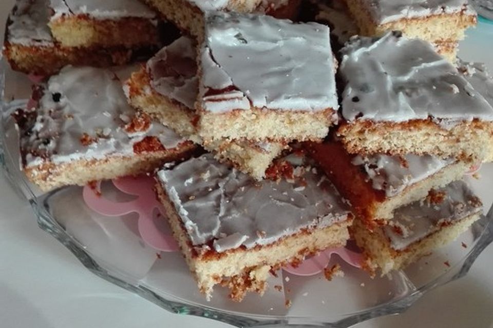 Zitronenkuchen auf dem Blech Zitronenkuchen auf dem Blech