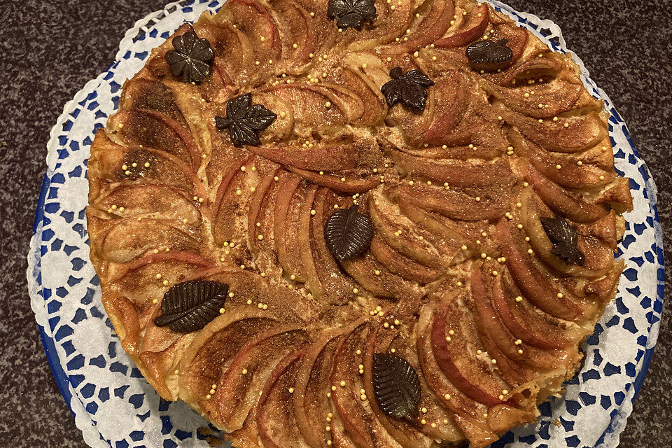 Schneller Apfel-Pudding Kuchen