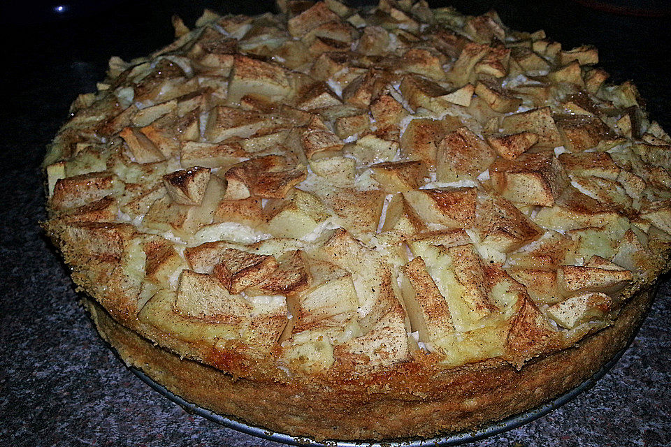 Schneller Apfel-Pudding Kuchen