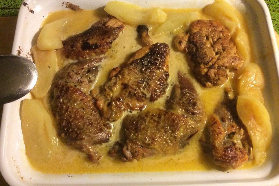 Perlhuhn mit Cidre und Äpfeln