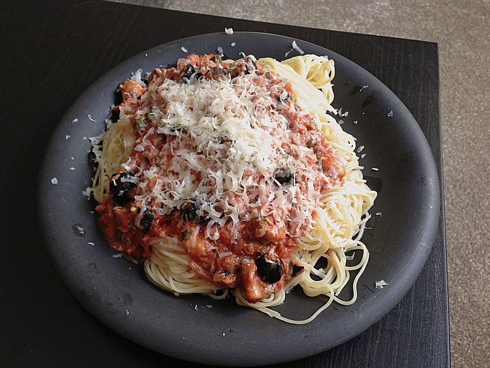 Spaghetti Puttanesca mit Thunfisch von ToSmo| Chefkoch