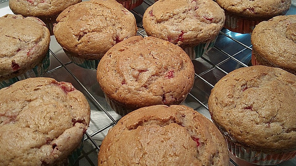 Erdbeer Walnuss Muffins Von Meike Chefkoch 