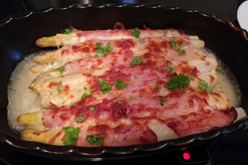 Überbackene Spargel-Schinken-Rollen