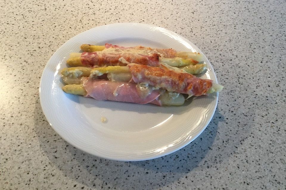 Überbackene Spargel-Schinken-Rollen