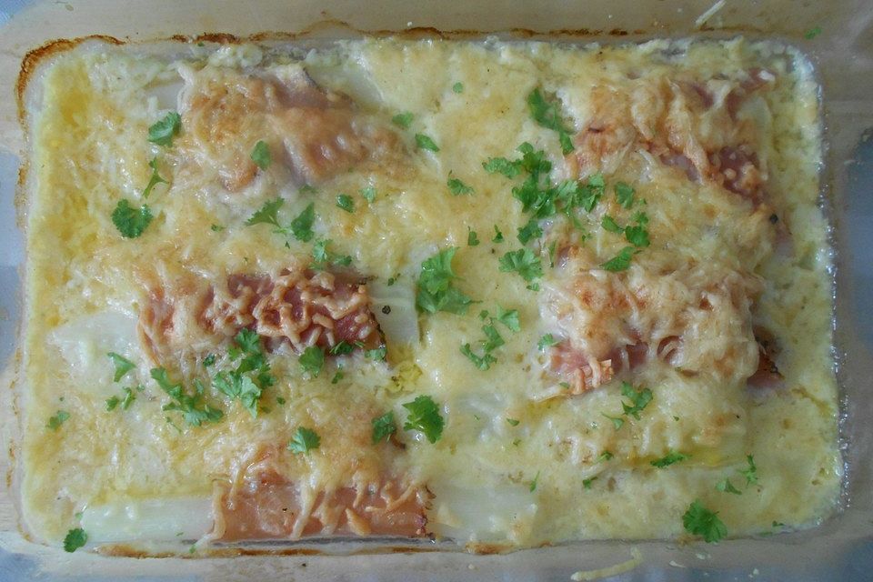 Überbackene Spargel-Schinken-Rollen