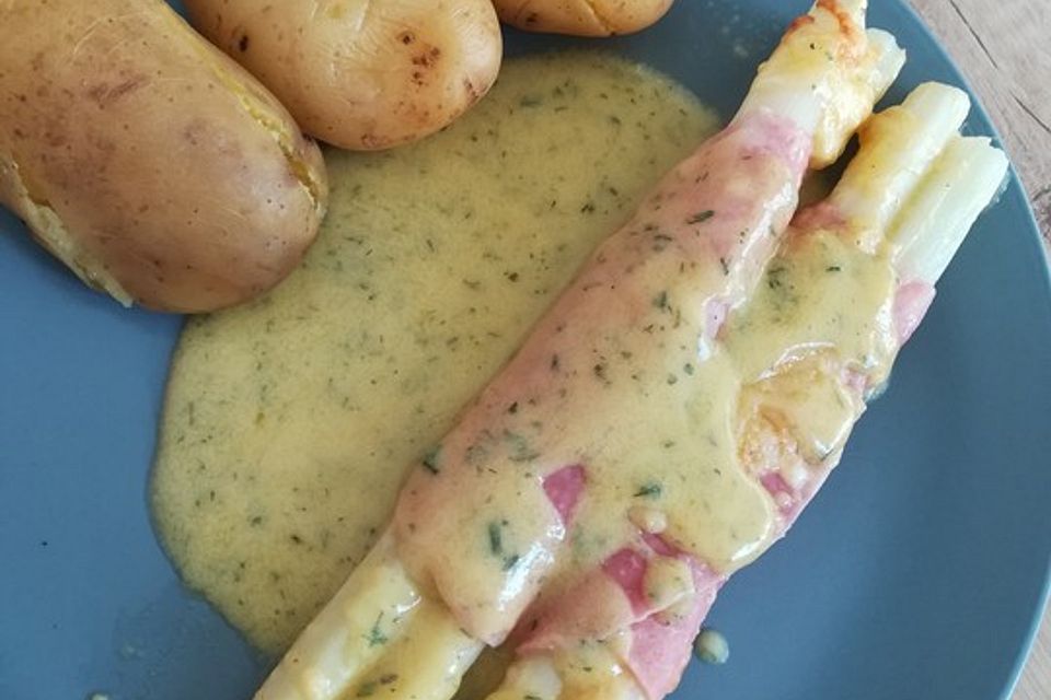 Überbackene Spargel-Schinken-Rollen