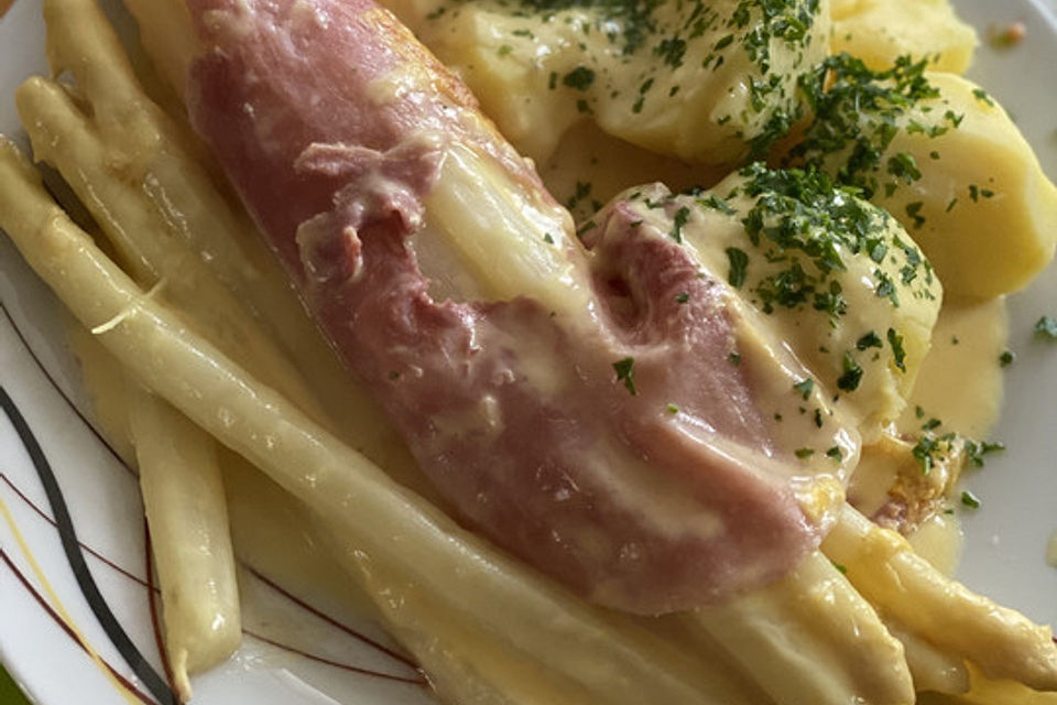 Überbackene Spargel-Schinken-Rollen