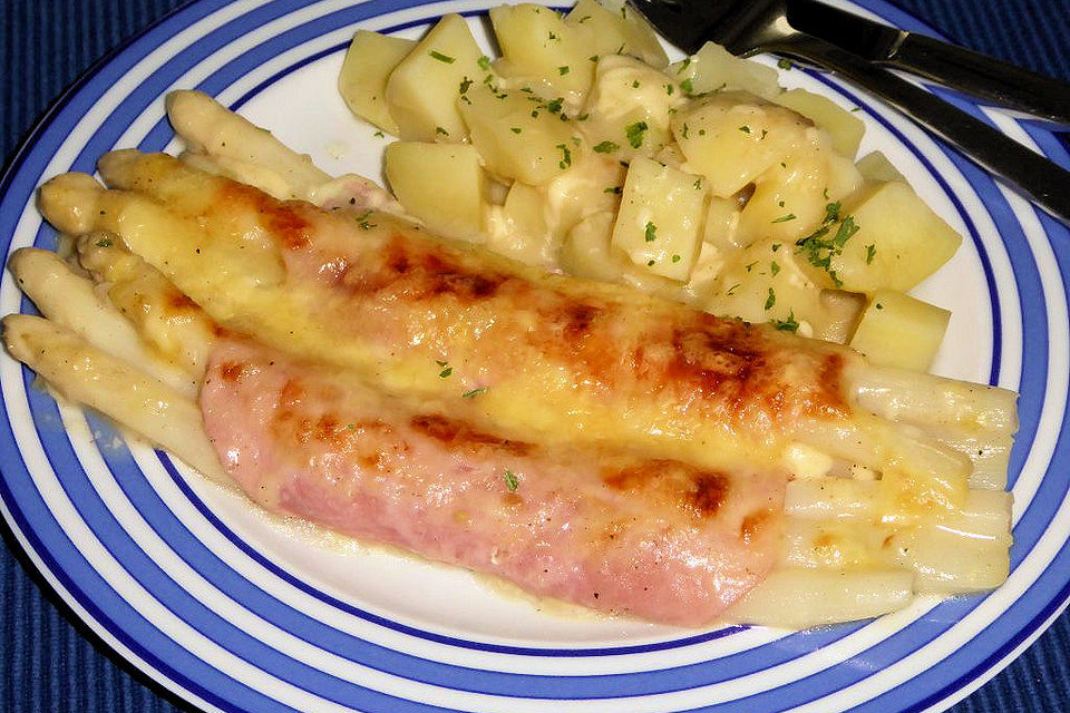 Überbackene Spargel-Schinken-Rollen