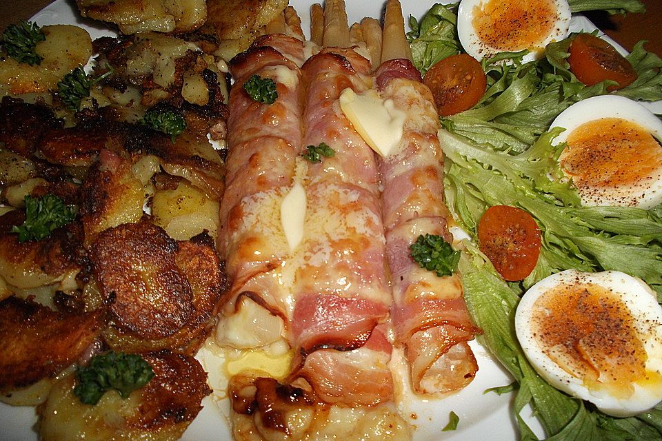 Überbackene Spargel-Schinken-Rollen