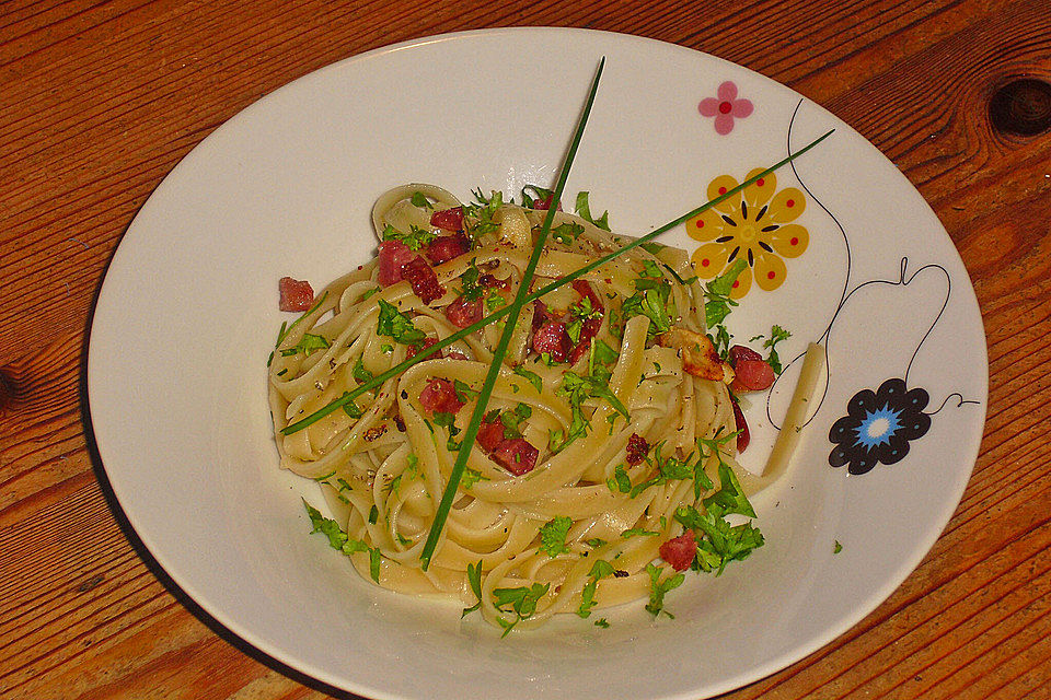 Spaghetti aglio e olio mit Bacon