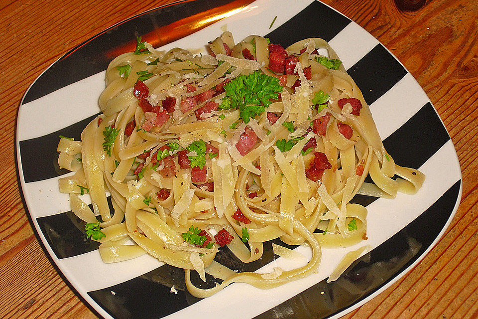 Spaghetti aglio e olio mit Bacon