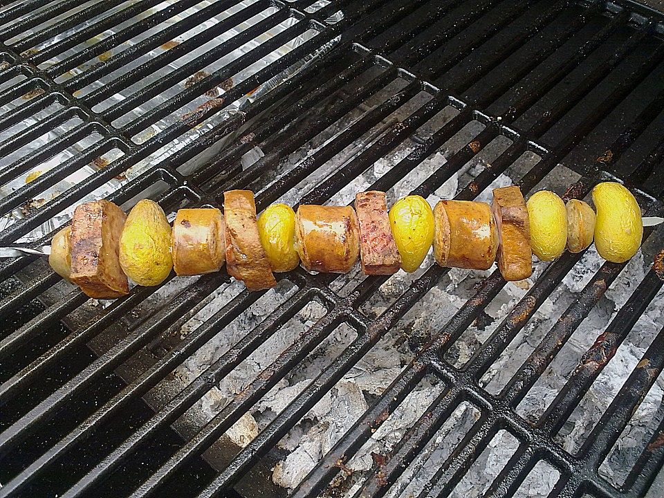 Bratwurst-Leberkäs-Kartoffel-Spieß von feuervogel| Chefkoch