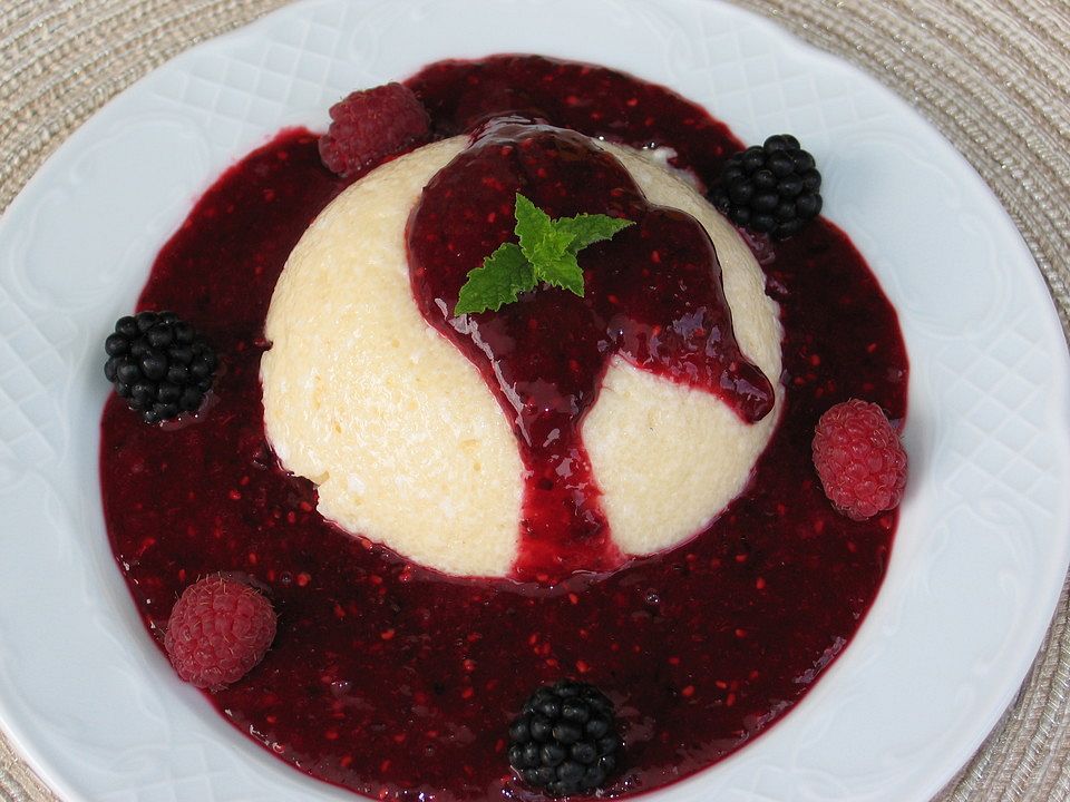 Grießflammeri mit Obstsoße von moni_1084| Chefkoch