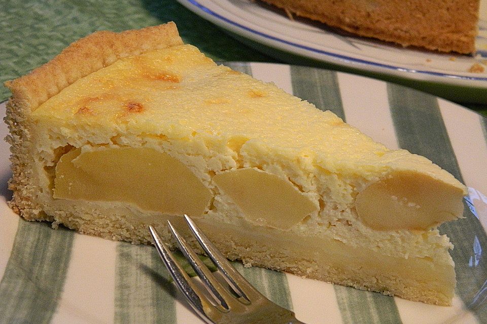 Apfelkuchen mit Sauerrahmguss