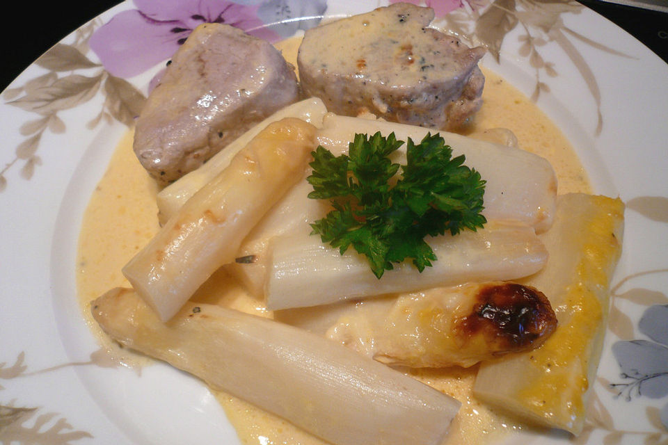 Schweinefilet mit Spargel überbacken