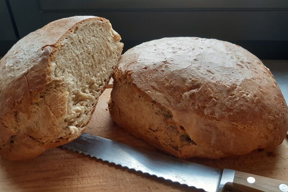 Genetztes Brot oder Semmeln