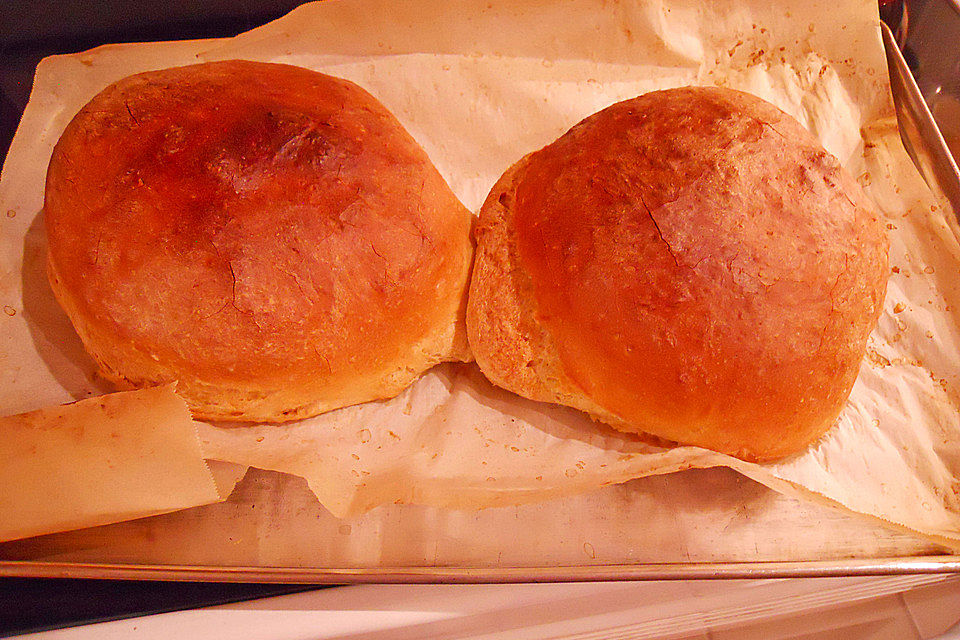 Genetztes Brot oder Semmeln