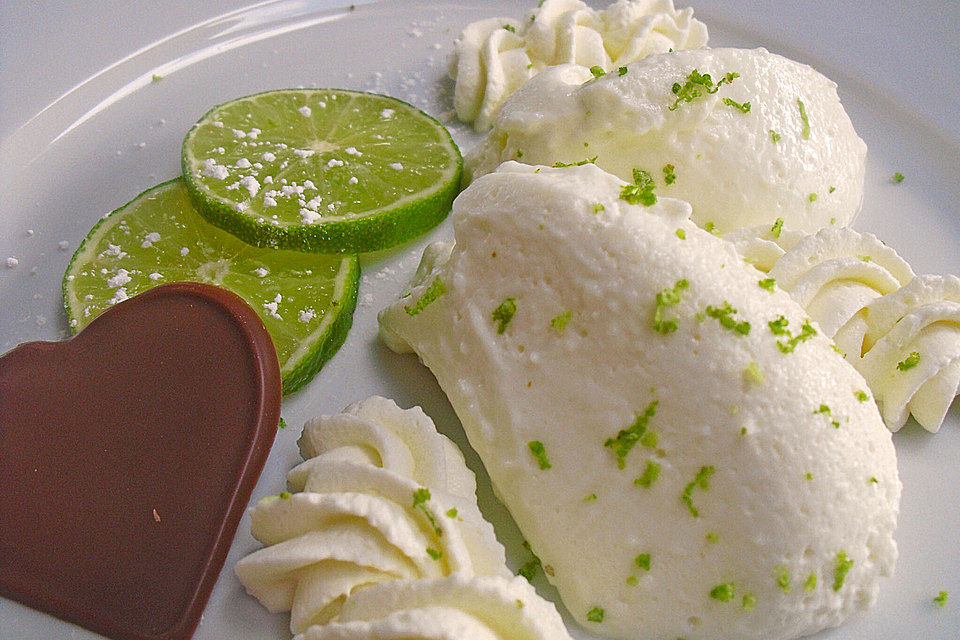 Limetten-Joghurt Mousse