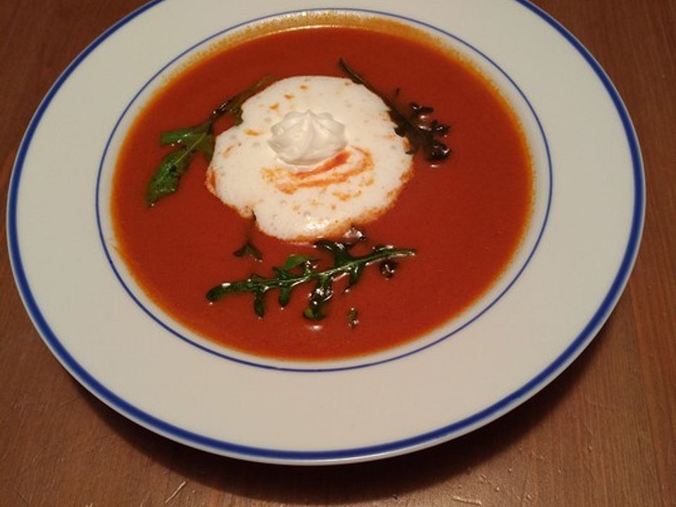 Passierte Tomatensuppe mit ausgebackenem Rucola von Fiefhusener| Chefkoch