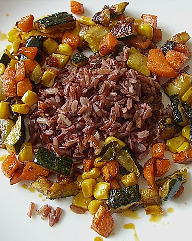 Reispfanne mit buntem Gemüse