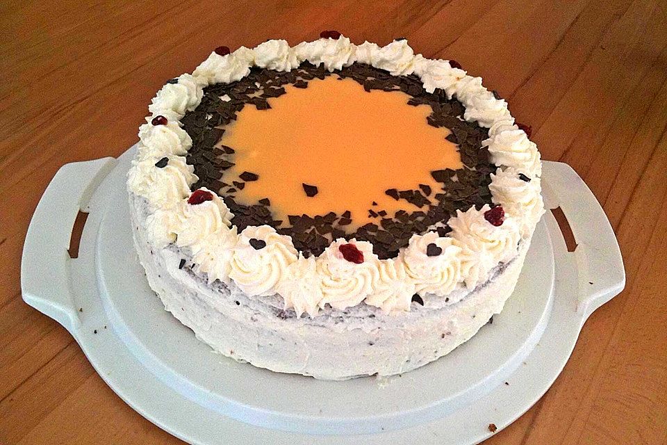 Mohn-Preiselbeer Torte mit Eierlikör